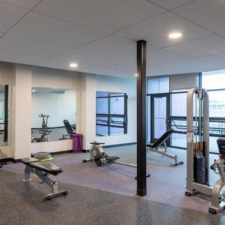 Flexhome Skywalk To Fiserv U4 With Rooftop, Gym, And Parking 밀워키 외부 사진
