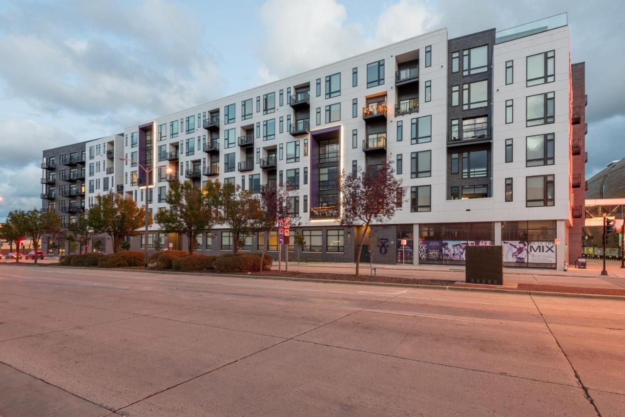 Flexhome Skywalk To Fiserv U4 With Rooftop, Gym, And Parking 밀워키 외부 사진
